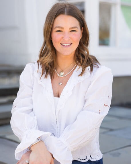 Kelly Donovan at Happy on Main