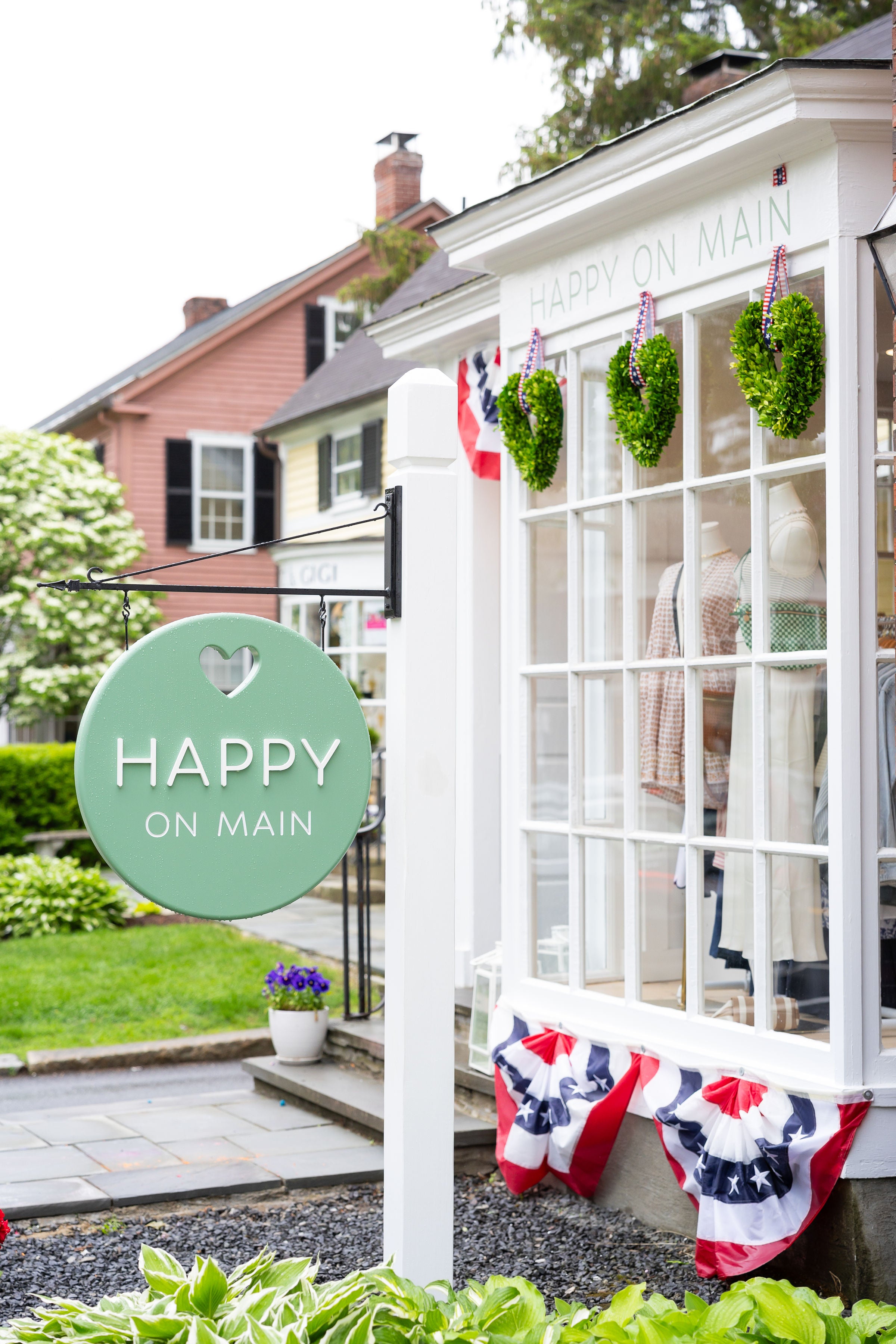 Third Thursdays: DIY Bouquets & Bracelet Making-Happy on Main-Happy on Main