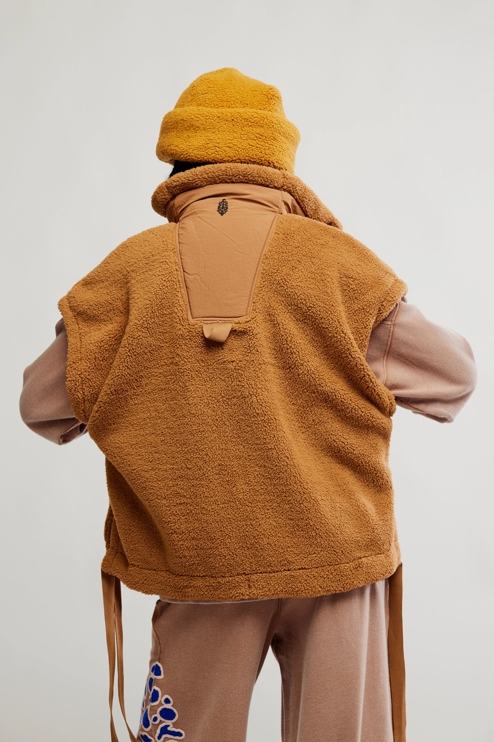The Scout It Out Vest is a fleece vest, crafted in a relaxed silhouette.