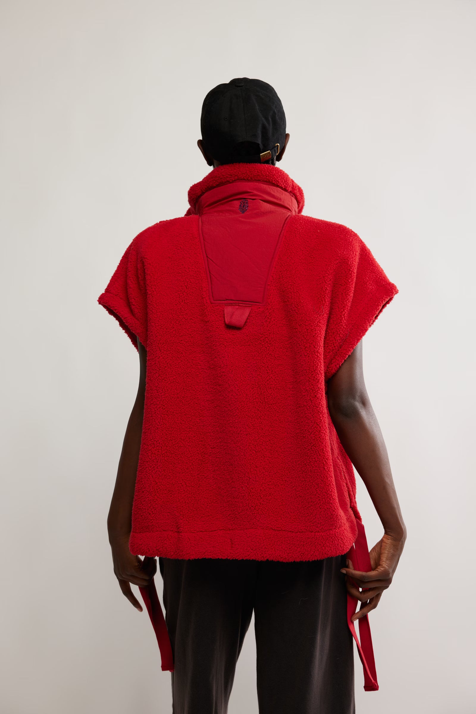 The Scout It Out Vest is a fleece vest, crafted in a relaxed silhouette.