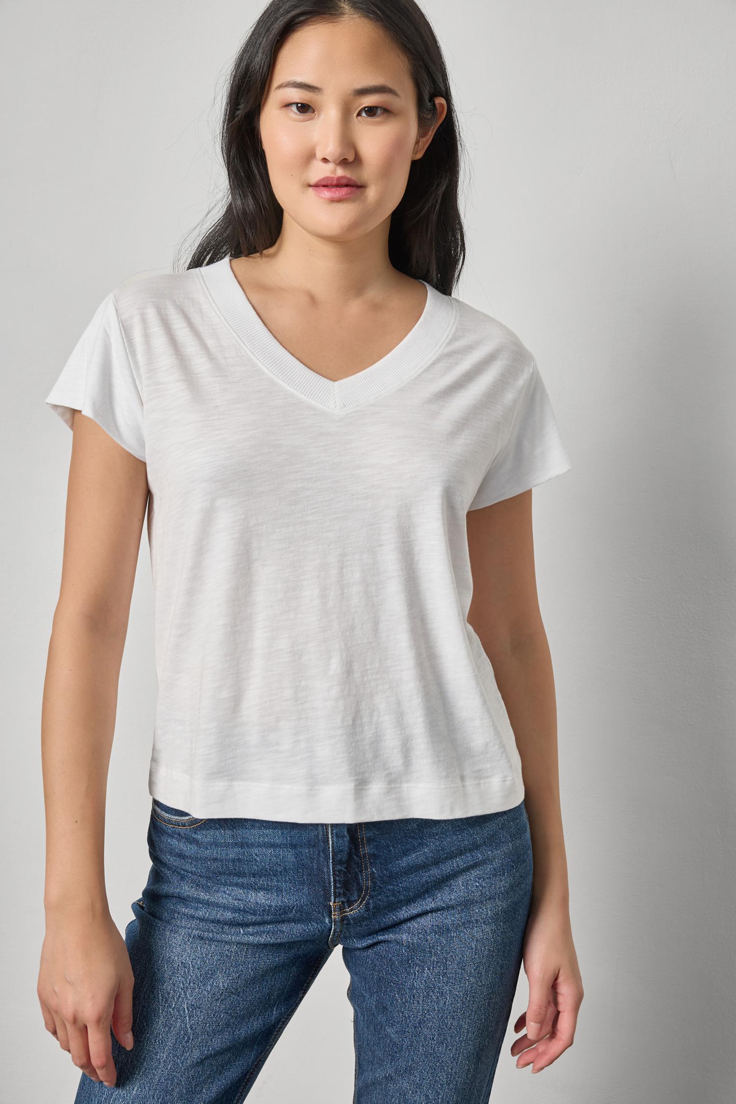 Relaxed Short Sleeve V-Neck Tee - White-Lilla P-Happy on Main