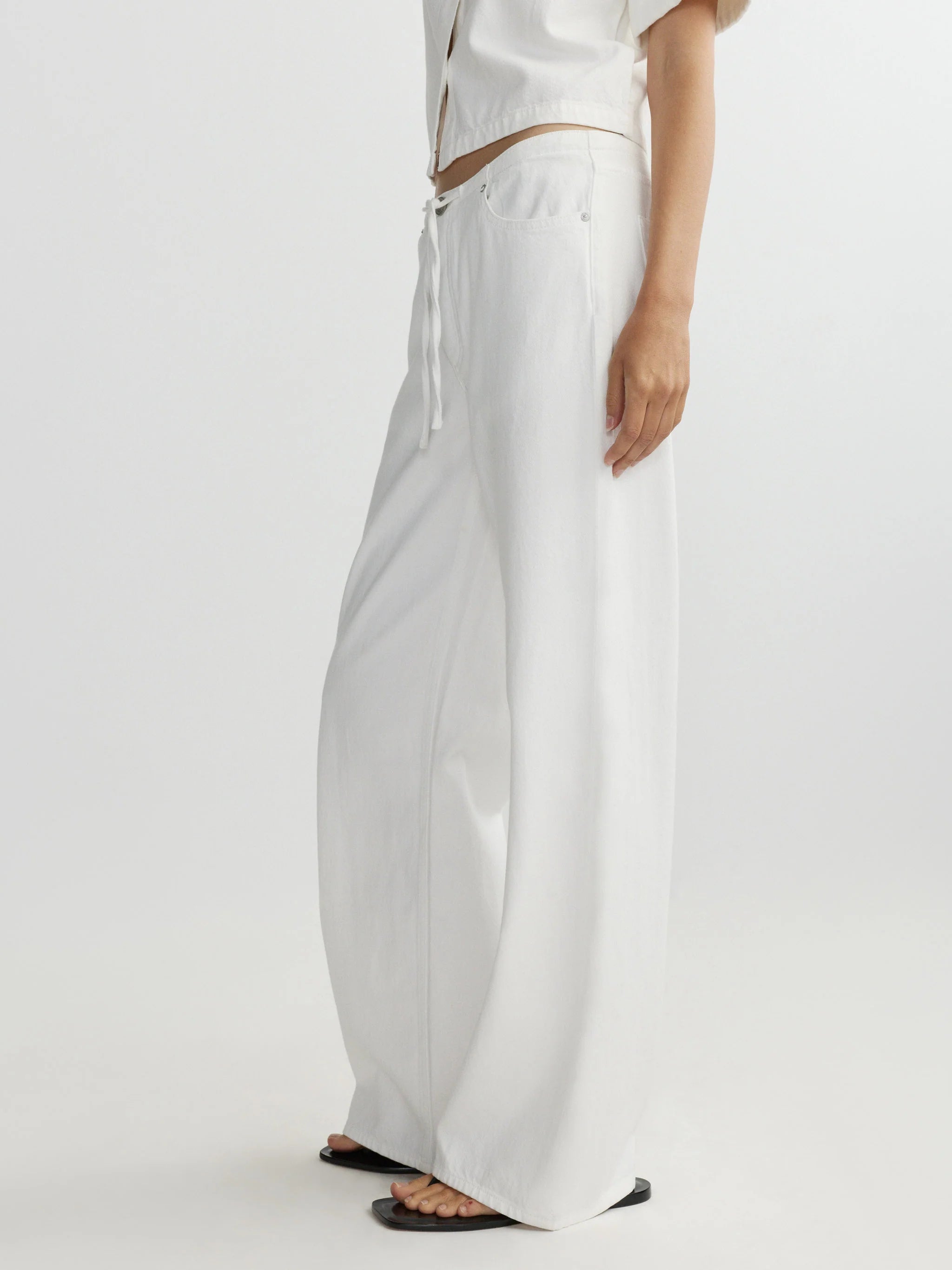 Sienna Low-Slung Wide Leg - White Aura-DL1961-Happy on Main