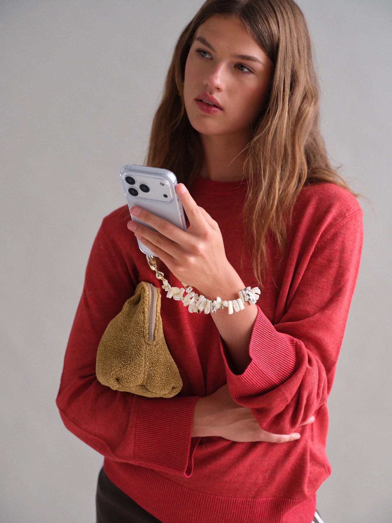 Trove Wristlet - Shell/Gold