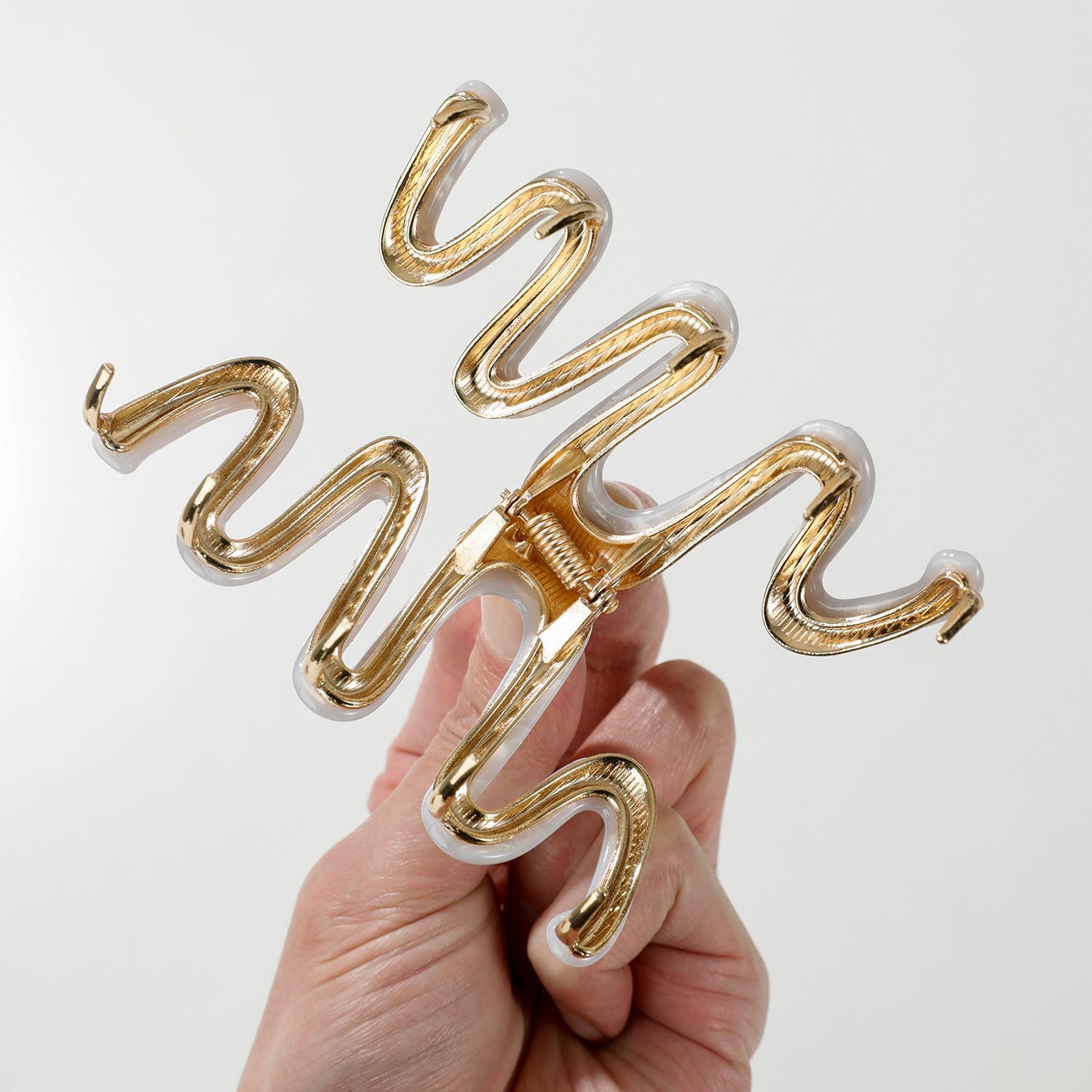 Willow Coastal | Large Squiggle Metal Claw Clip-Misc Accessories-Happy on Main