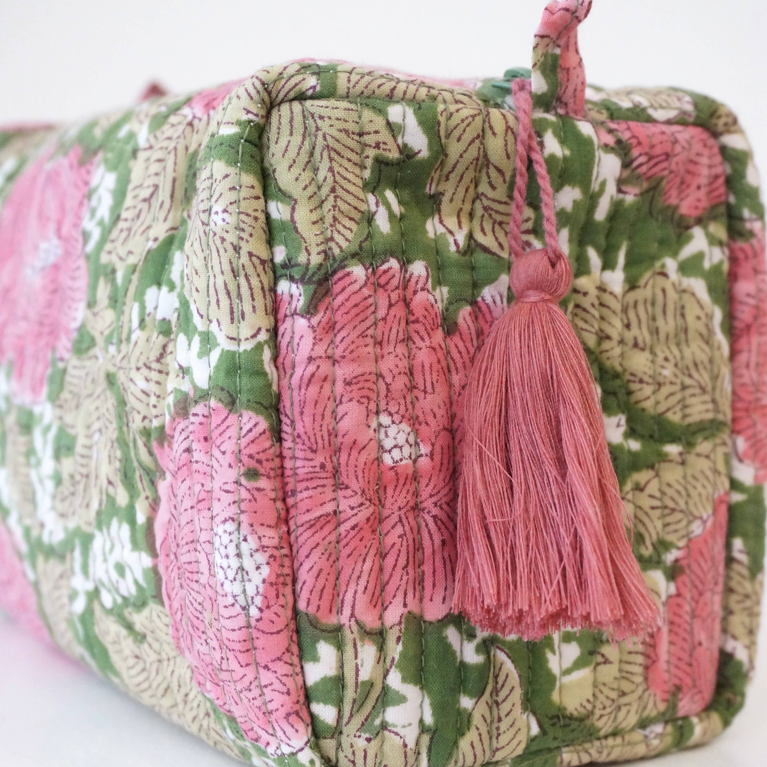 Printed cotton toiletry bag No. 81, laminated interior with four small pockets.
