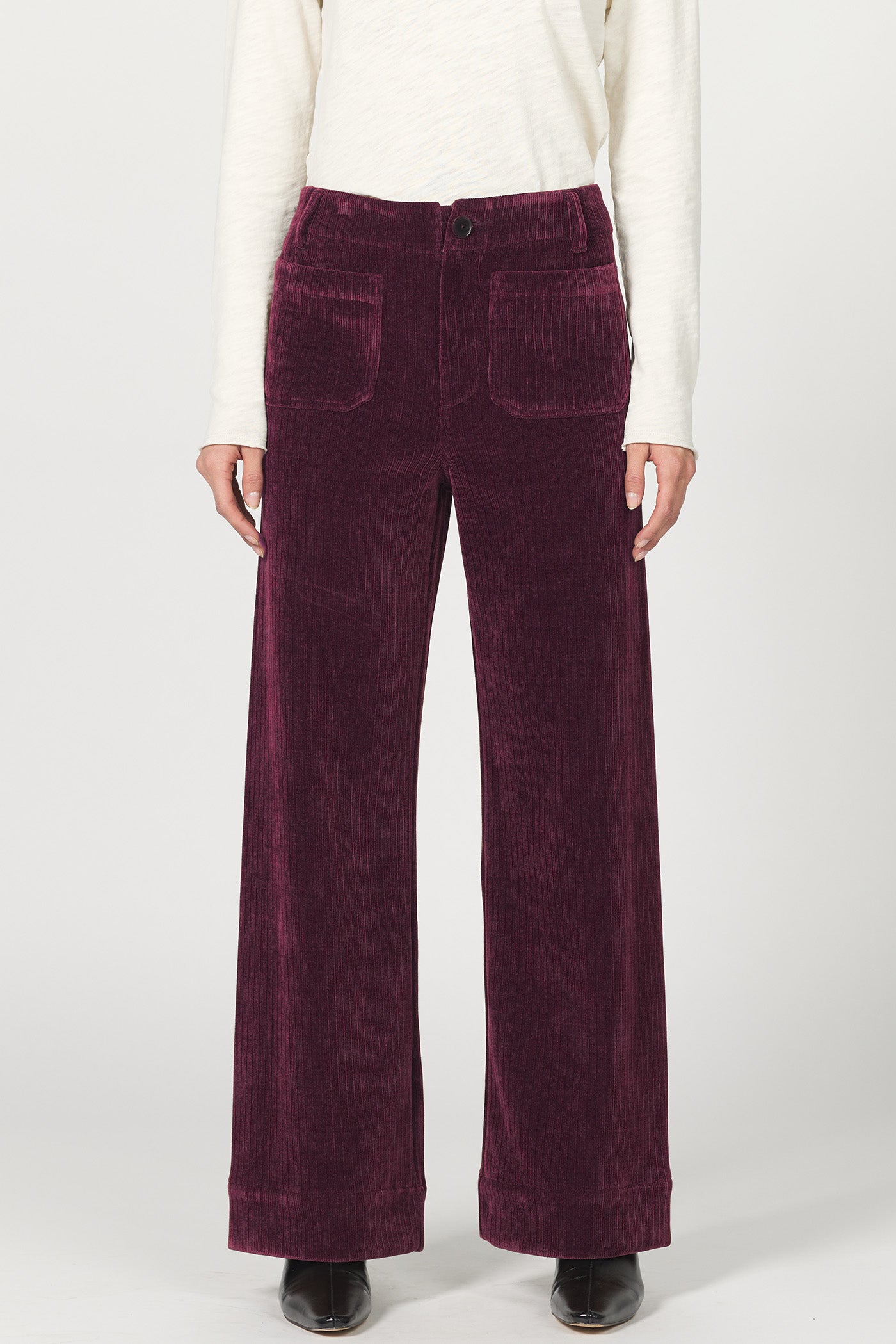 Audrey - Fig-Dear John-Happy on Main